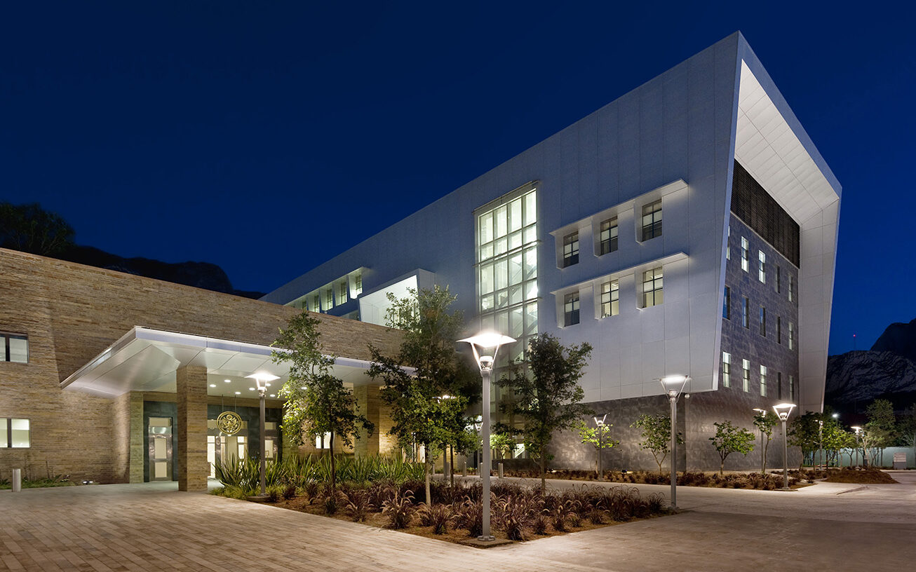 Photo of the entrance to the new U.S. consulate general in Monterrey.